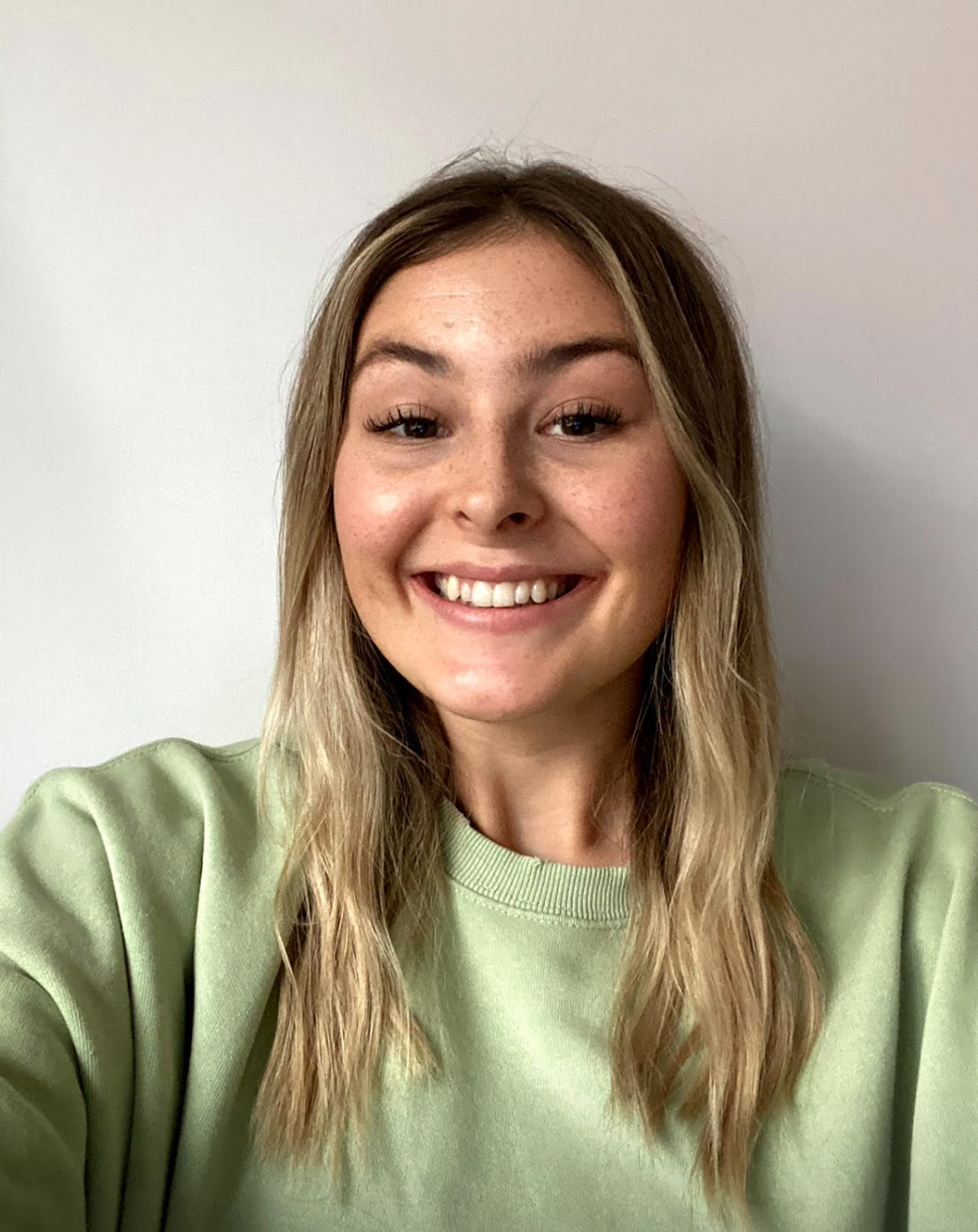 Image of Rebekah Foster smiling